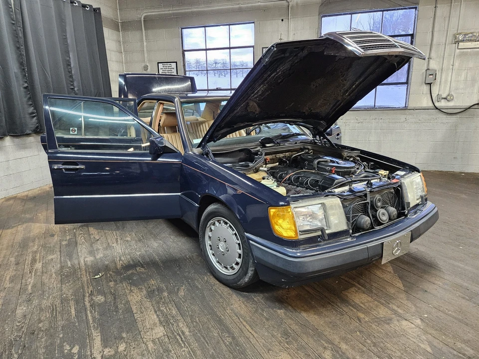 1992 Mercedes-Benz W124 E-Class - Image 27 of 31
