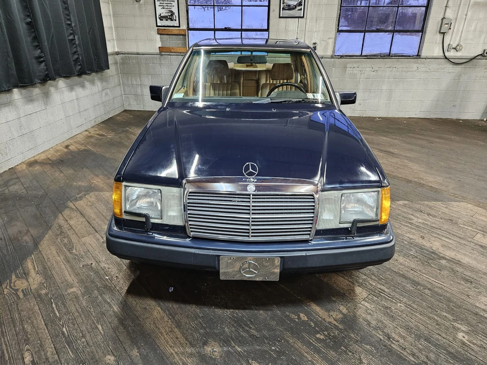 1992 Mercedes-Benz W124 E-Class - Image 8 of 31