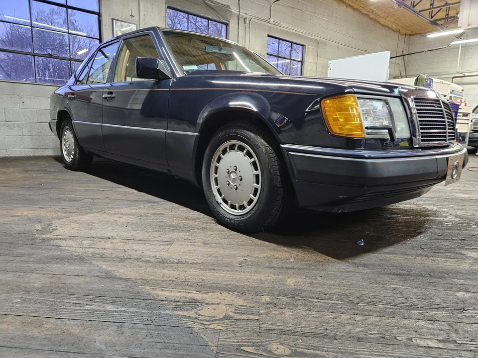 1992 Mercedes-Benz W124 E-Class - Image 14 of 31