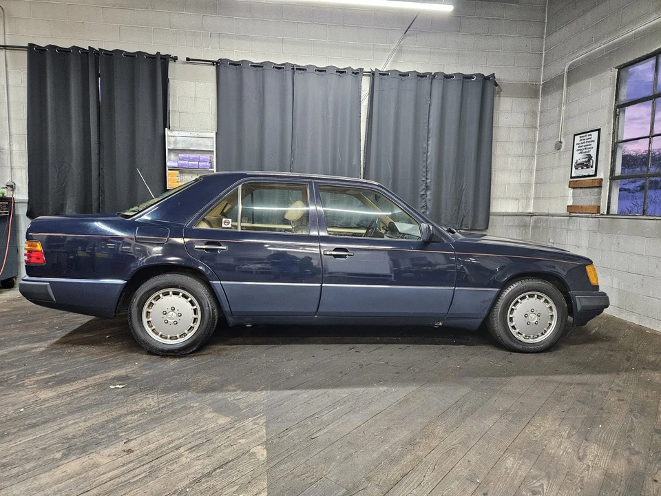 1992 Mercedes-Benz W124 E-Class - Image 15 of 31