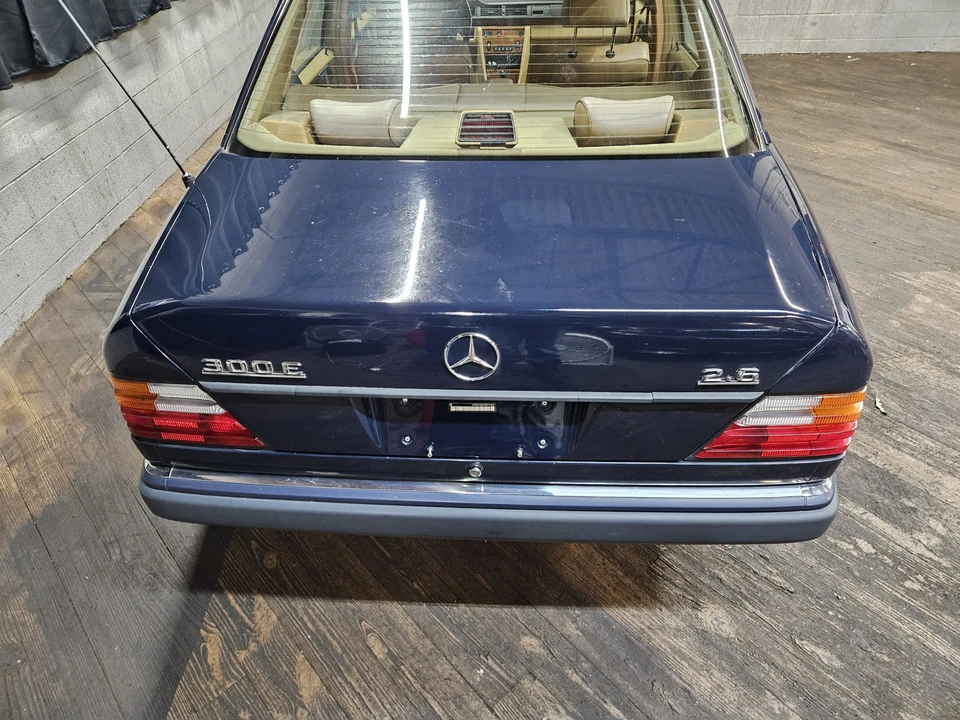 1992 Mercedes-Benz W124 E-Class - Image 20 of 31