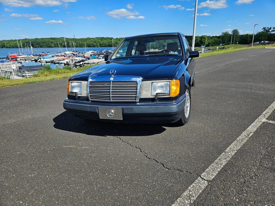 1992 Mercedes-Benz W124 E-Class - Image 10 of 31