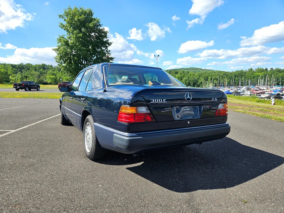 1992 Mercedes-Benz W124 E-Class - Image 31 of 31
