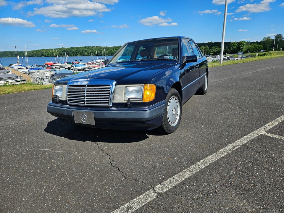 1992 Mercedes-Benz W124 E-Class - Image 12 of 31