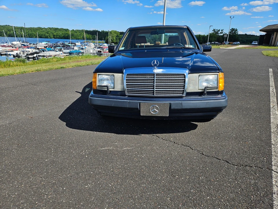 1992 Mercedes-Benz W124 E-Class - Image 8 of 31