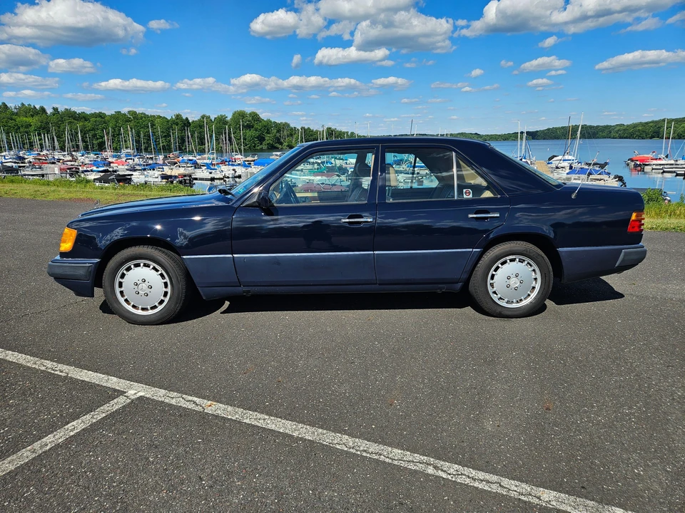 1992 Mercedes-Benz W124 E-Class - Image 22 of 31