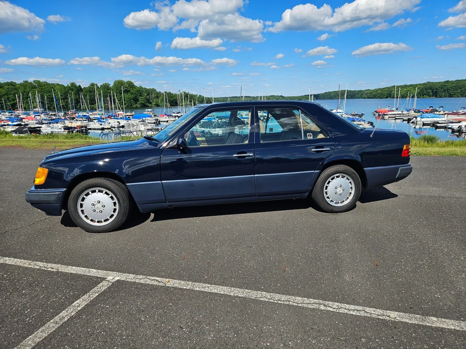 1992 Mercedes-Benz W124 E-Class - Image 21 of 31