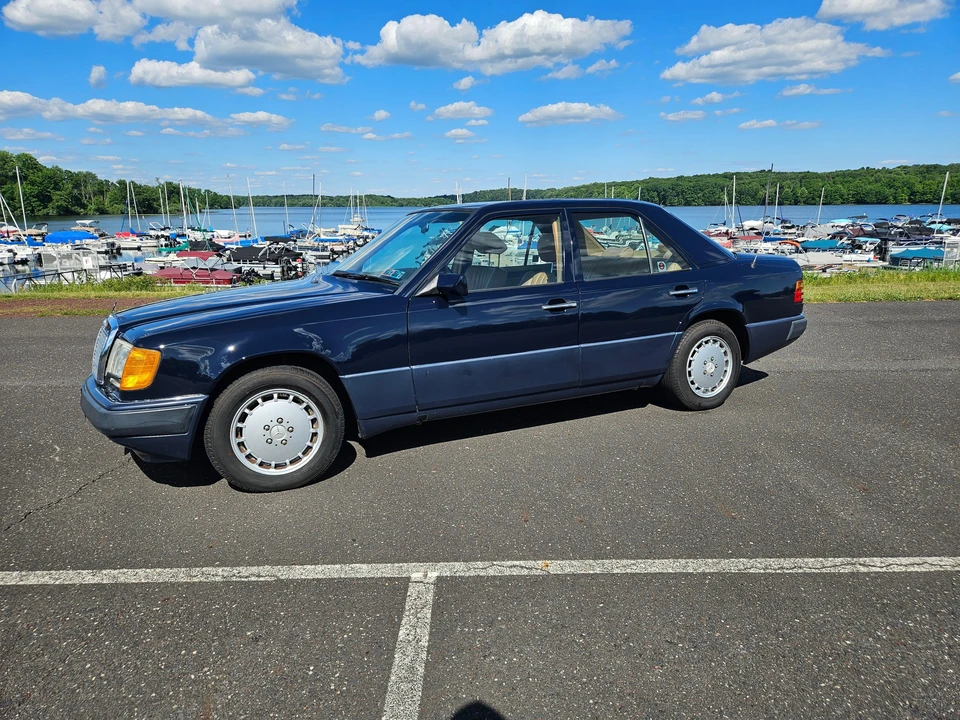 1992 Mercedes-Benz W124 E-Class - Image 17 of 31