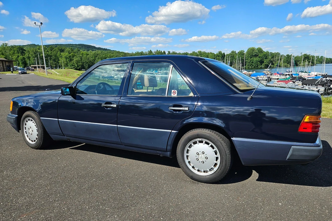 1992 Mercedes-Benz W124 E-Class - Image 4 of 31