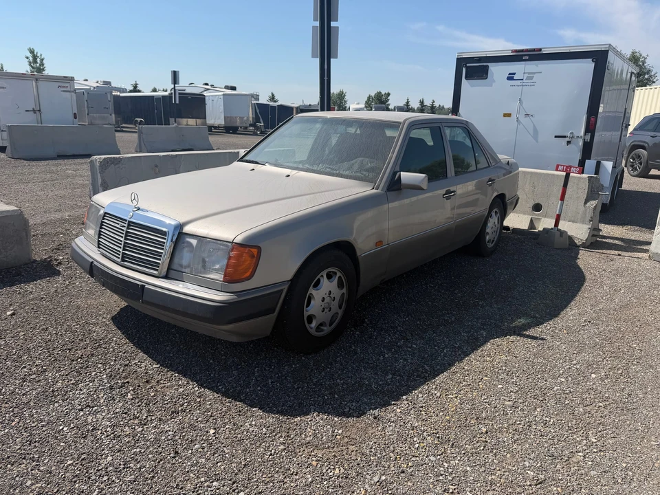 1992 Mercedes-Benz W124 E-Class - Image 4 of 31