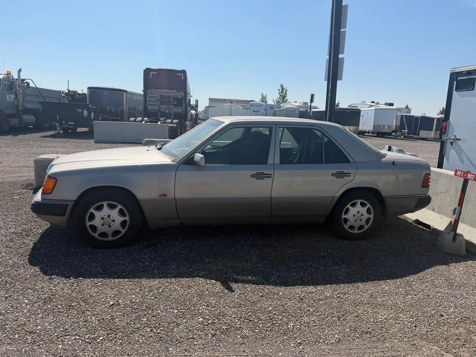 1992 Mercedes-Benz W124 E-Class - Image 5 of 31
