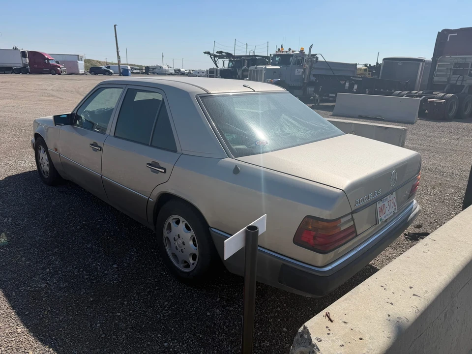 1992 Mercedes-Benz W124 E-Class - Image 6 of 31