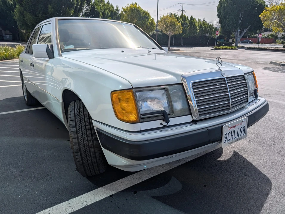 1992 Mercedes-Benz W124 E-Class - Image 8 of 31