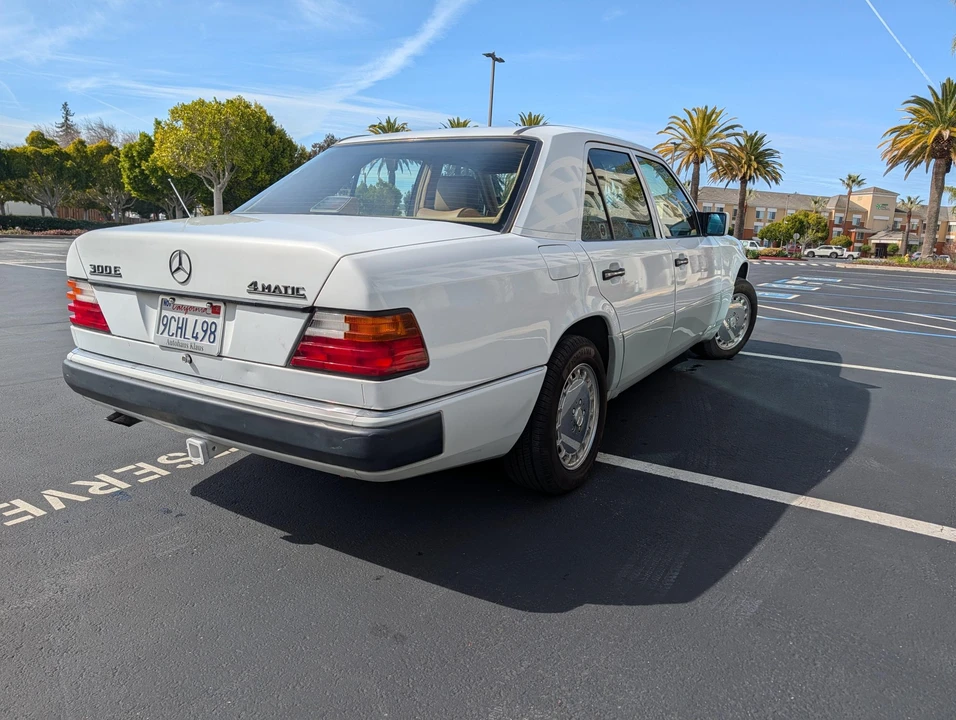 1992 Mercedes-Benz W124 E-Class - Image 6 of 31