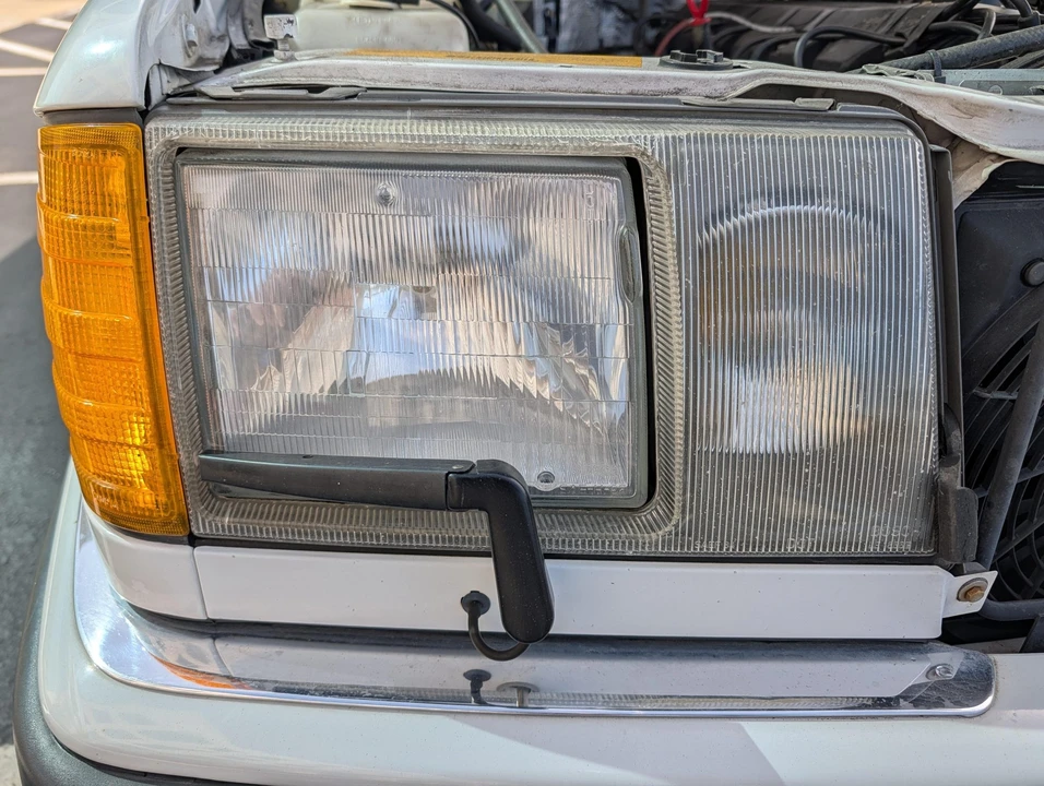 1992 Mercedes-Benz W124 E-Class - Image 10 of 31