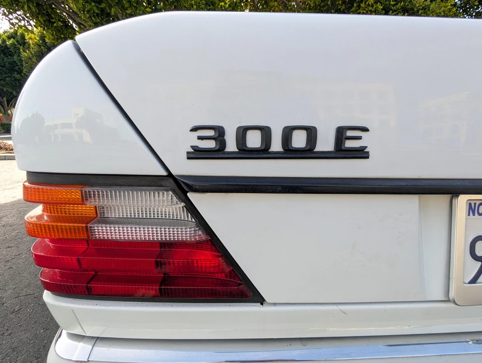 1992 Mercedes-Benz W124 E-Class - Image 18 of 31