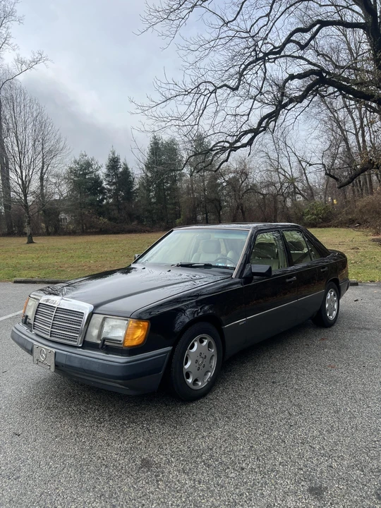 1992 Mercedes-Benz W124 E-Class - Image 2 of 31