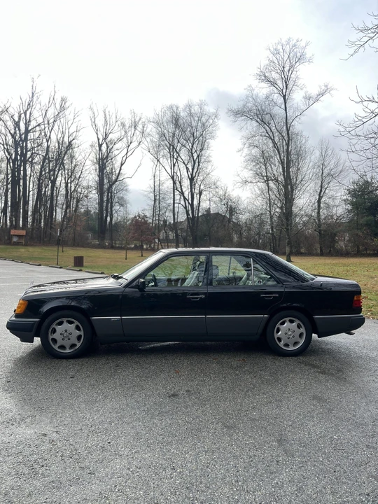 1992 Mercedes-Benz W124 E-Class - Image 10 of 31