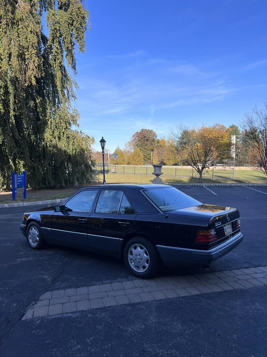 1992 Mercedes-Benz W124 E-Class - Image 18 of 31