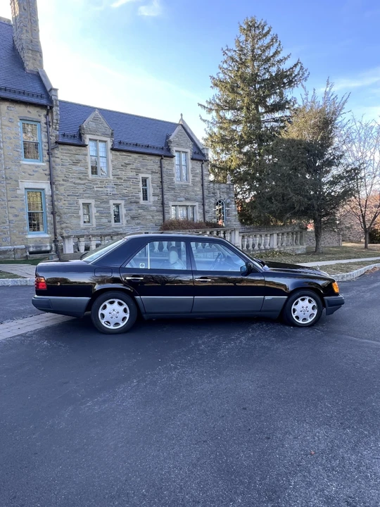 1992 Mercedes-Benz W124 E-Class - Image 26 of 31