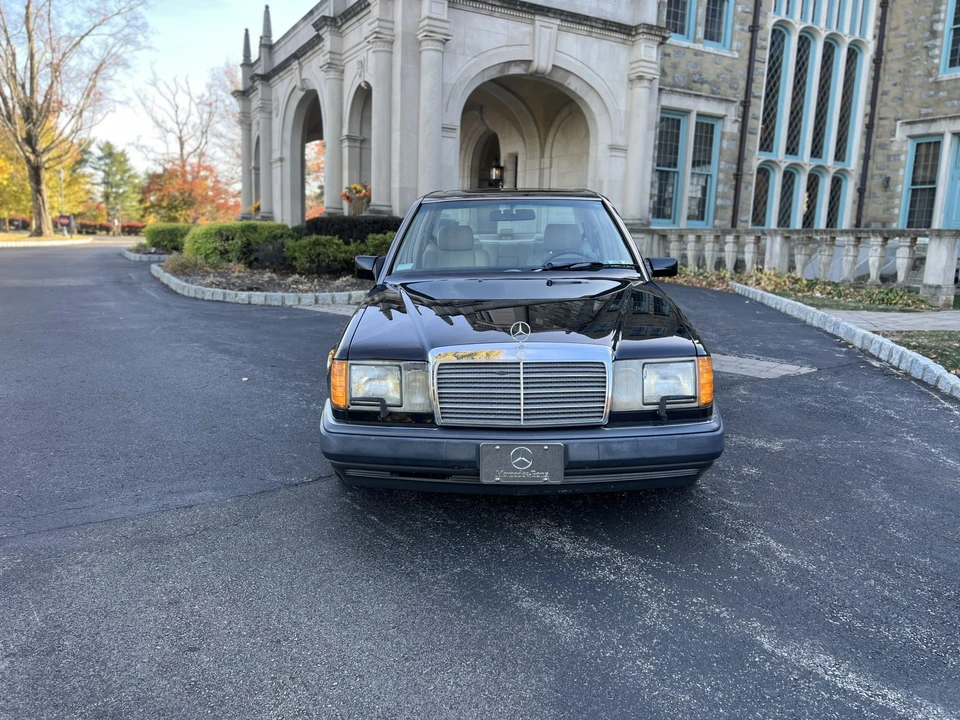1992 Mercedes-Benz W124 E-Class - Image 12 of 31