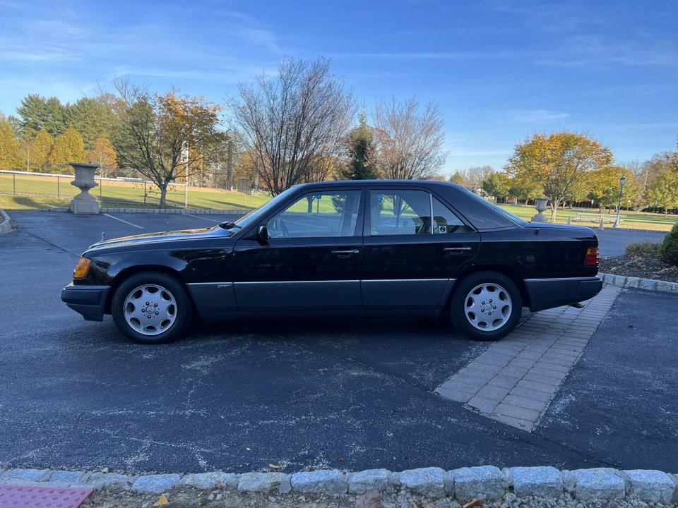 1992 Mercedes-Benz W124 E-Class - Image 17 of 31