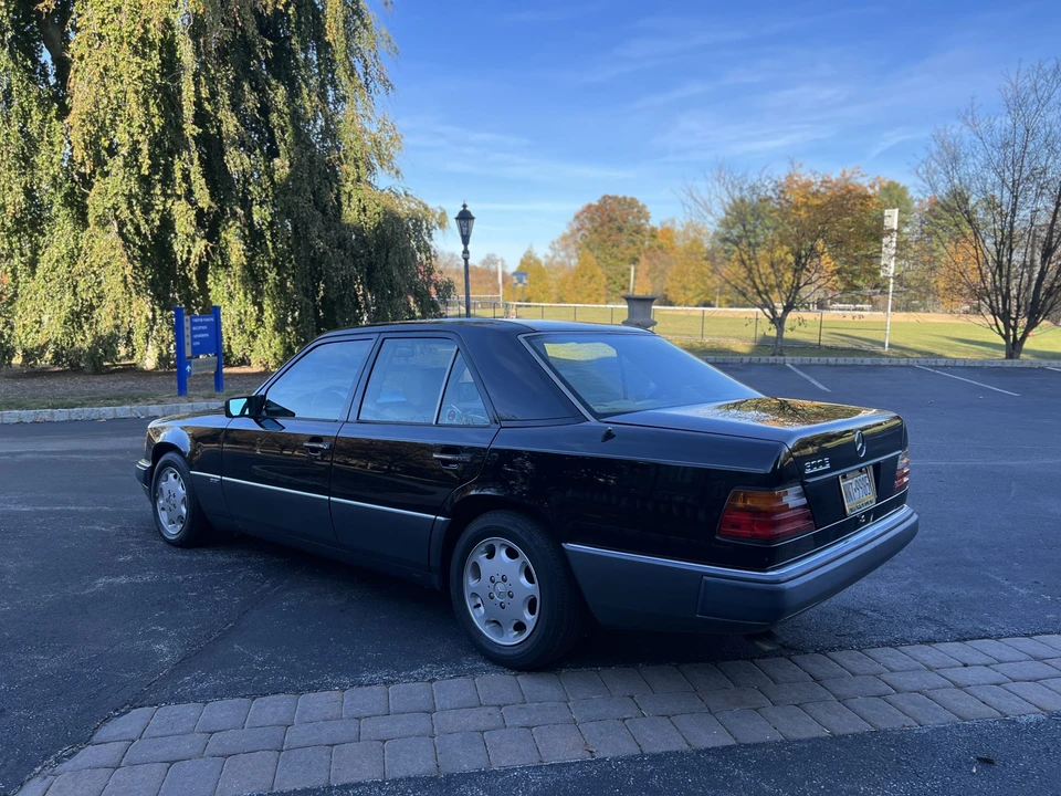 1992 Mercedes-Benz W124 E-Class - Image 19 of 31