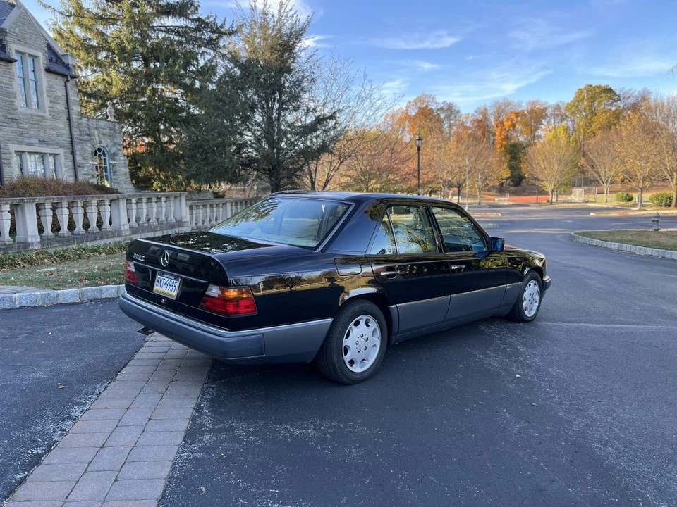 1992 Mercedes-Benz W124 E-Class - Image 23 of 31