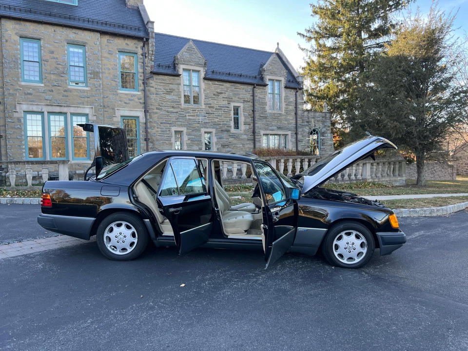 1992 Mercedes-Benz W124 E-Class - Image 15 of 31