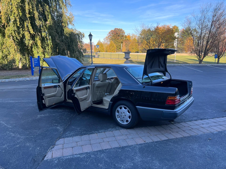 1992 Mercedes-Benz W124 E-Class - Image 14 of 31