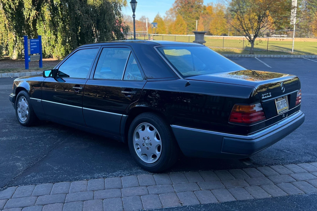 1992 Mercedes-Benz W124 E-Class - Image 4 of 31