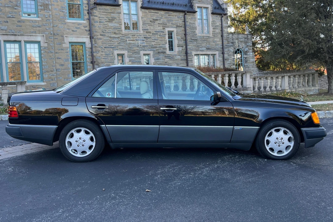 1992 Mercedes-Benz W124 E-Class - Image 3 of 31