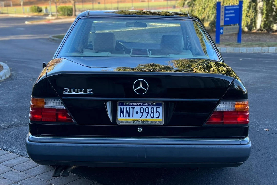 1992 Mercedes-Benz W124 E-Class - Image 5 of 31