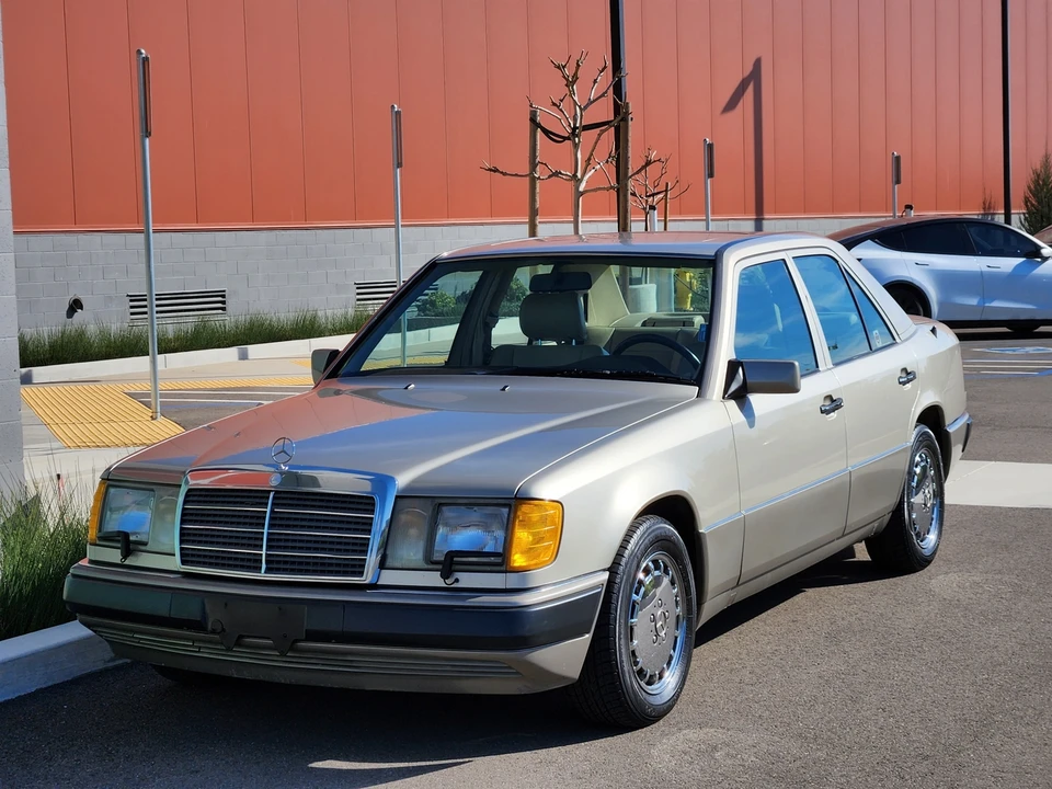 1992 Mercedes-Benz W124 E-Class - Image 7 of 31