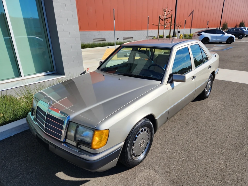1992 Mercedes-Benz W124 E-Class - Image 5 of 31