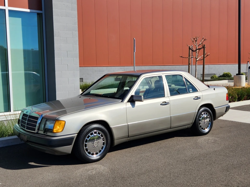 1992 Mercedes-Benz W124 E-Class - Image 3 of 31