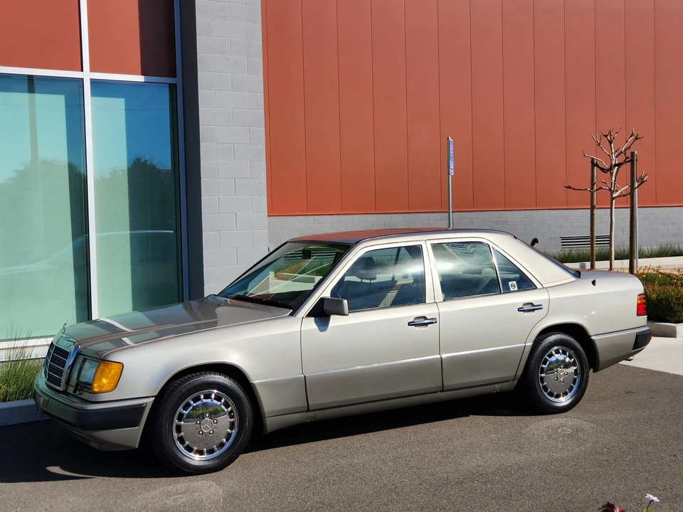 1992 Mercedes-Benz W124 E-Class - Image 29 of 31