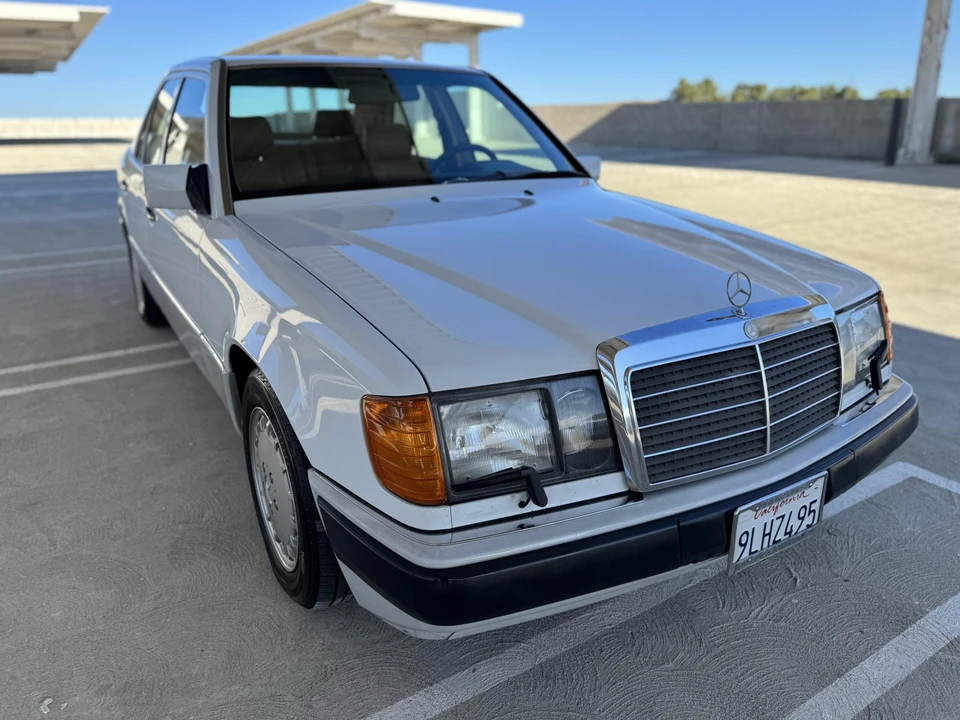 1992 Mercedes-Benz W124 E-Class - Image 13 of 31
