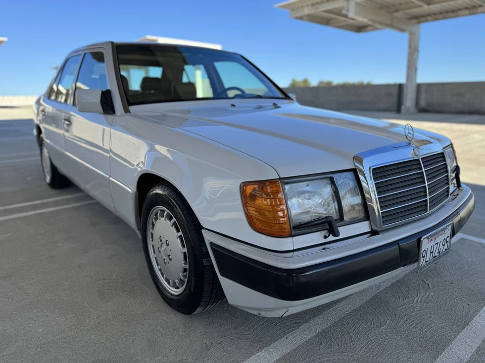 1992 Mercedes-Benz W124 E-Class - Image 14 of 31