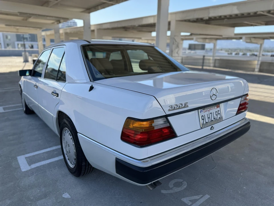 1992 Mercedes-Benz W124 E-Class - Image 31 of 31