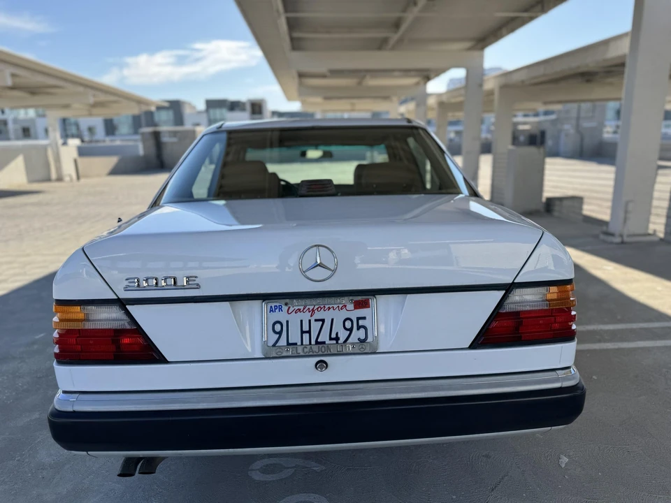 1992 Mercedes-Benz W124 E-Class - Image 28 of 31