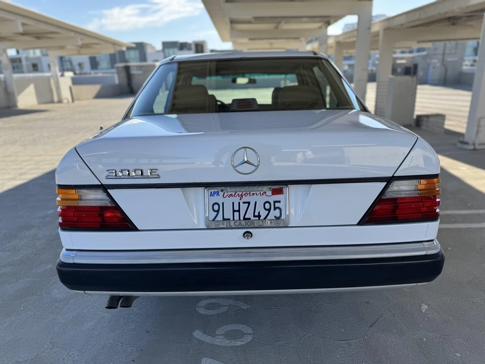 1992 Mercedes-Benz W124 E-Class - Image 27 of 31