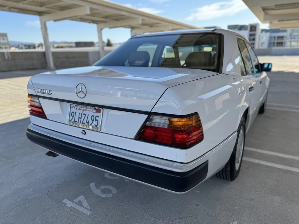 1992 Mercedes-Benz W124 E-Class - Image 23 of 31