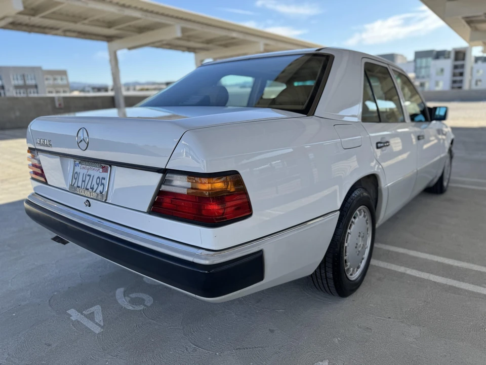 1992 Mercedes-Benz W124 E-Class - Image 22 of 31