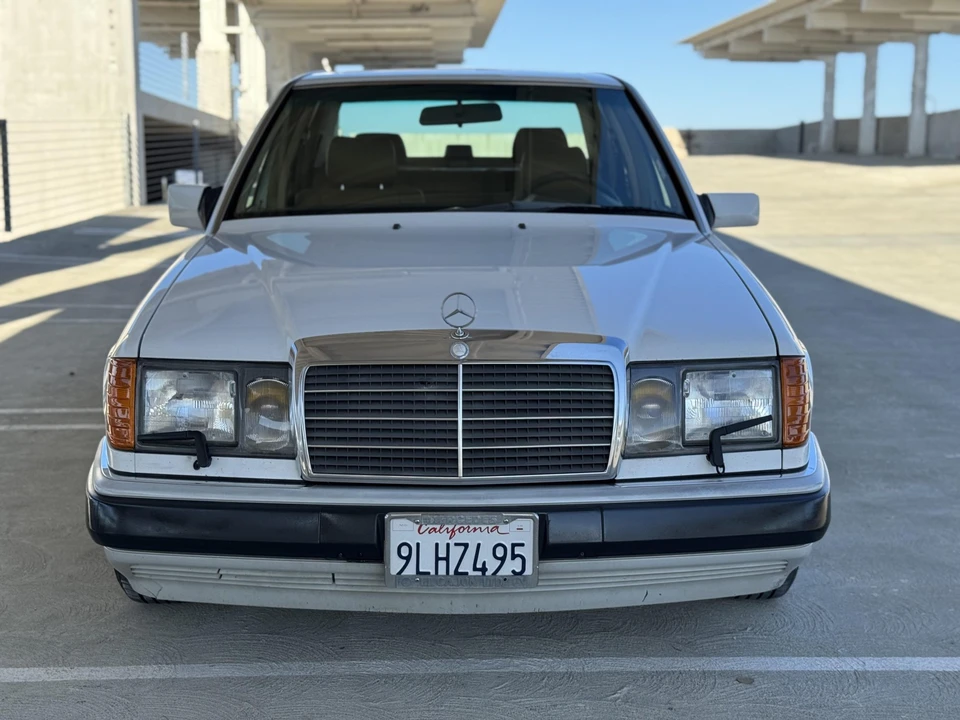 1992 Mercedes-Benz W124 E-Class - Image 10 of 31