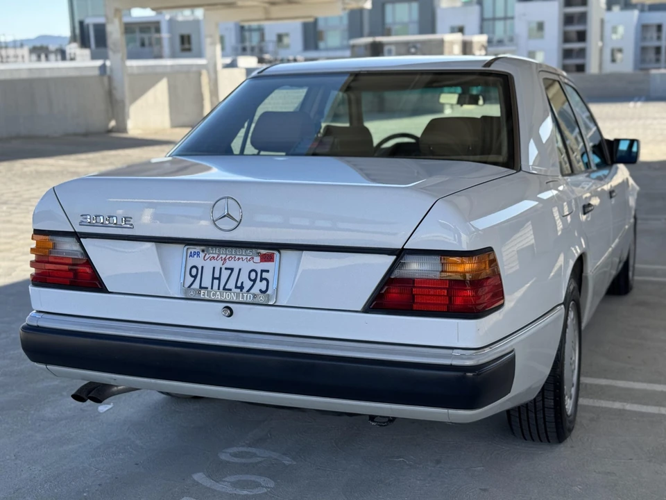 1992 Mercedes-Benz W124 E-Class - Image 24 of 31