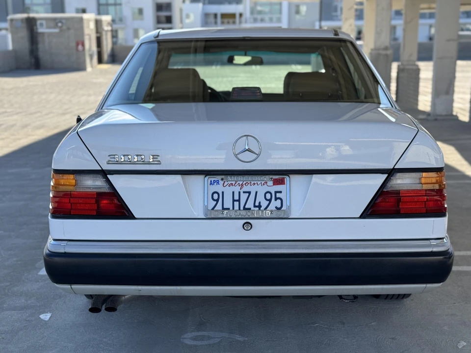 1992 Mercedes-Benz W124 E-Class - Image 29 of 31
