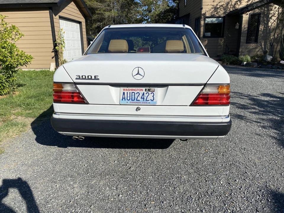 1992 Mercedes-Benz W124 E-Class - Image 7 of 31
