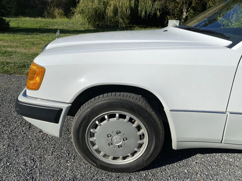 1992 Mercedes-Benz W124 E-Class - Image 22 of 31