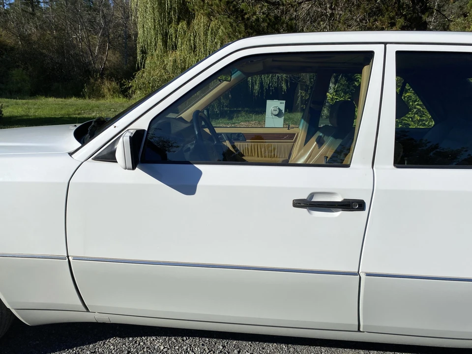 1992 Mercedes-Benz W124 E-Class - Image 20 of 31